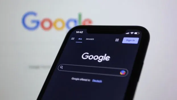 поисковая система информации — information search engine