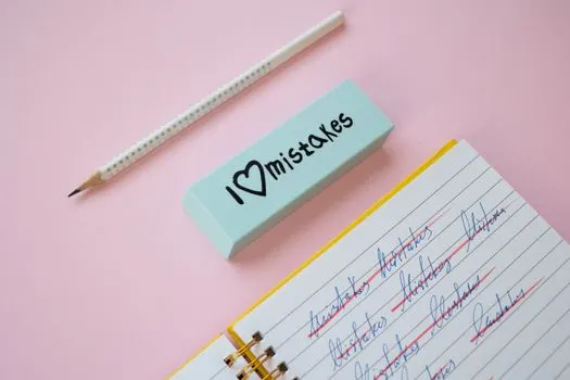 Изменено — Amended