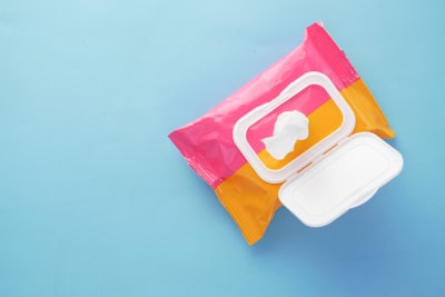 вытирать — essuyer