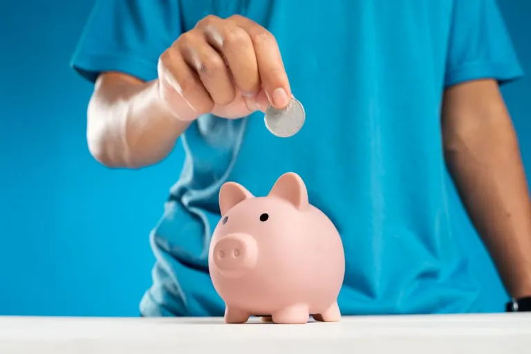 zbierać pieniądze — Geld ansparen