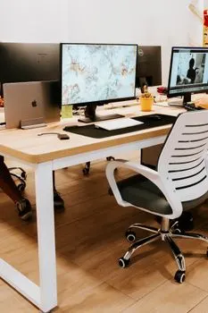 puesto de trabajo — stanowisko pracy