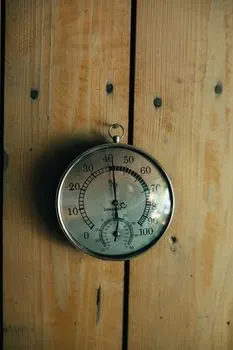 Lá fora estão dez graus — Draußen sind zehn Grad