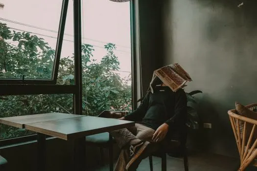 чем себя занять — keep myself occupied