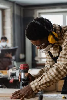 Пройдите профессиональное обучение. — Take a vocational training