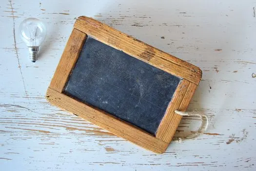 грифельный карандаш — slate pencil