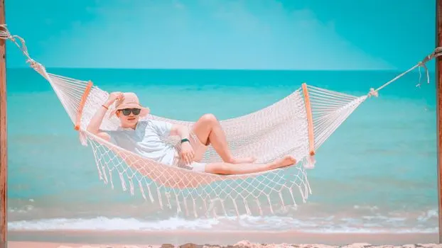bezalgas atvaļinājums — unbezahlter Urlaub