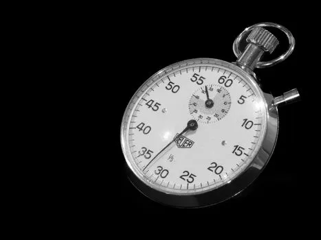 meet a deadline — respecter un délai