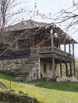 čardak — Obergemach