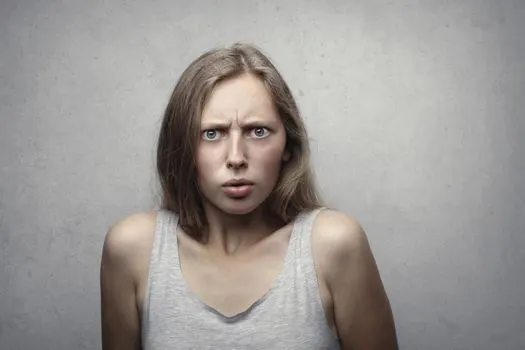 недоверчивое выражение лица — Incredulous expression