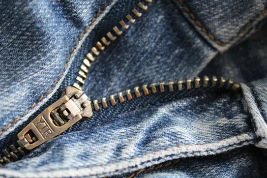 Молния закрыта — Zipper shut