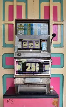 игровой автомат — Slot machine