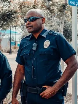 policajac — police officer