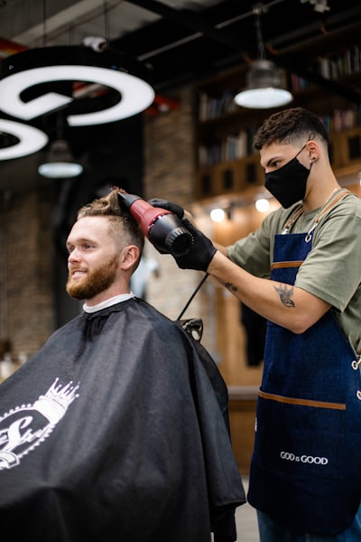 coupe de cheveux — Haircut