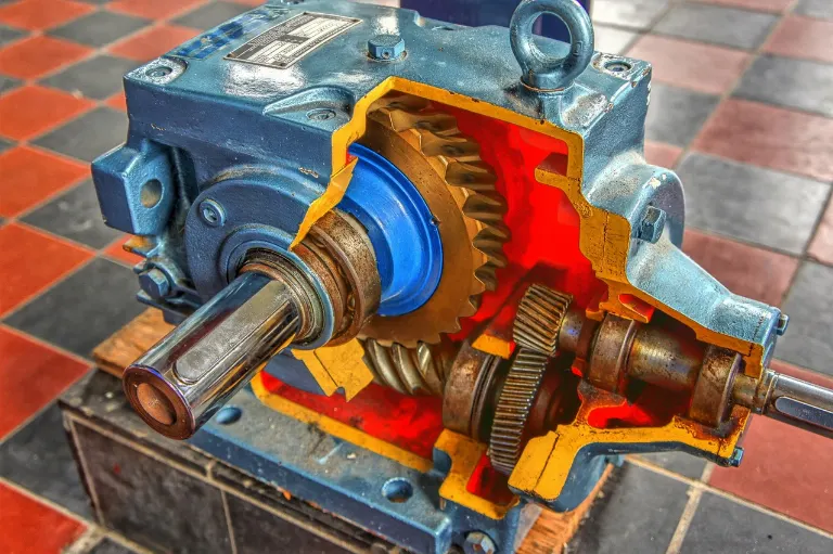 gearbox — boîte de vitesses
