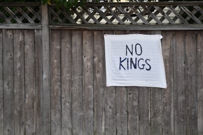 personne ne s'est moqué de lui — No one kidded him