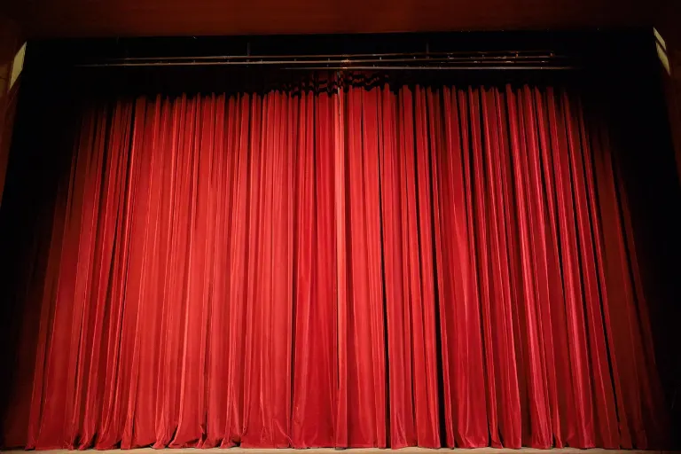stage — scène
