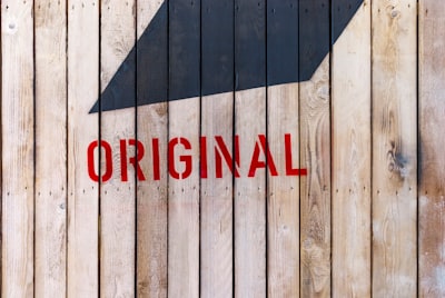 oblige — obligates