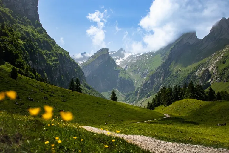 valley — vallée