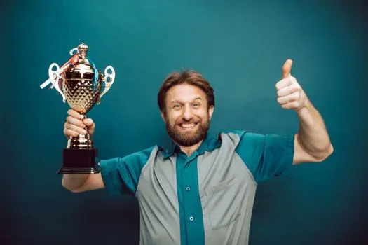 Самодовольный — Smug