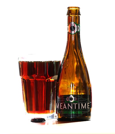 en attendant — Meantime