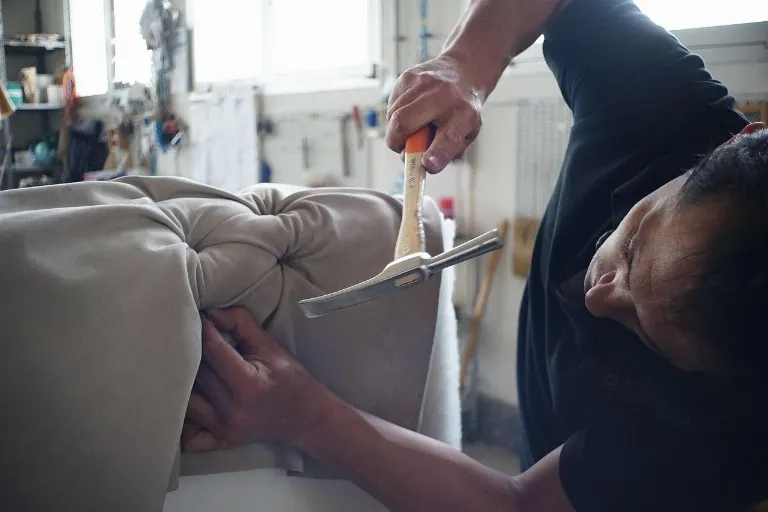 upholsterer — tapissier