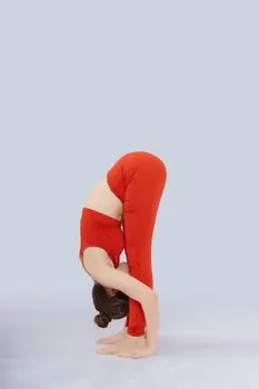 наклонился — Bent over