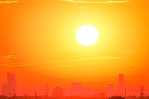 il fait chaud — Vruće