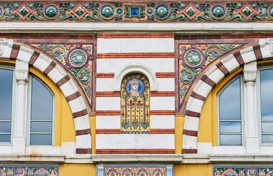 Ornate — orné
