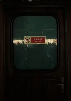 Keep out — défense d'entrer