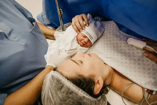 роженица — Žena u porođaju