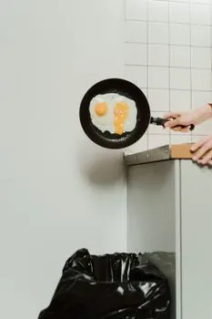 Выбросить — Toss out