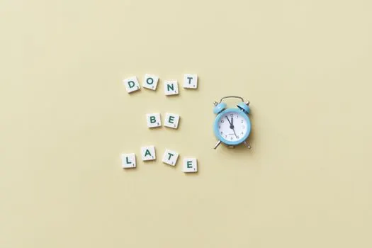 отложить что-либо — put sth off