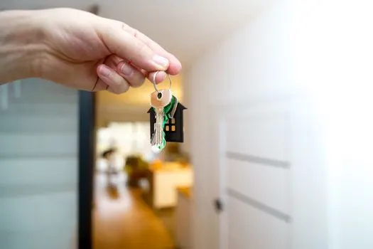 Quand puis-je emménager ? — Kada mogu da se uselim?
