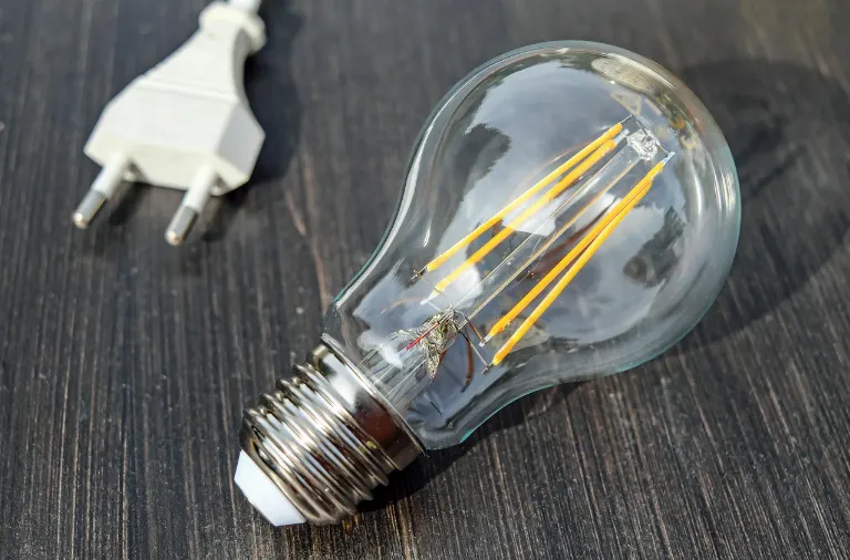 LED bulb — ampoule LED