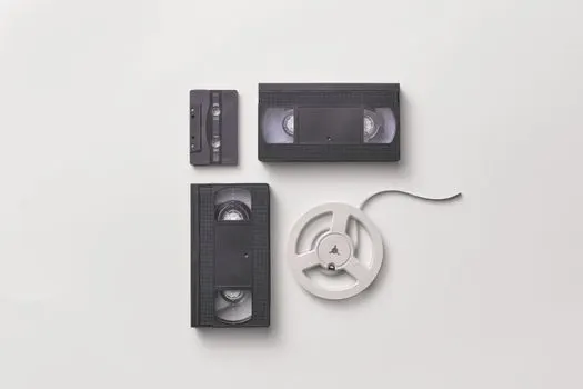 aufgenommen — taped