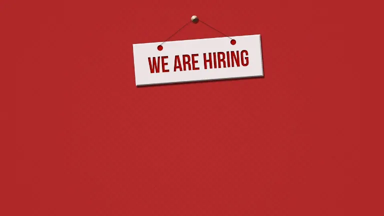 hire — embaucher