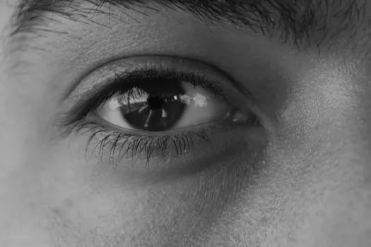 Пронзительные глаза — Piercing eyes