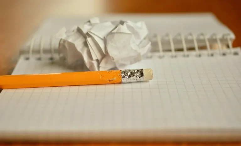 pencil — crayon