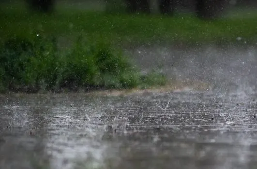 It's pouring down — Está diluviando