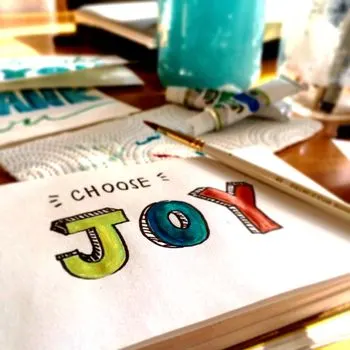 Это счастье. — It is happiness