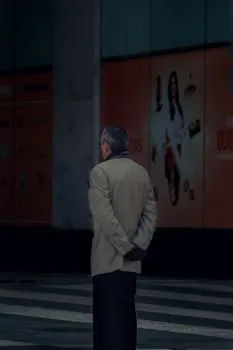 Нетерпеливо — impatiently
