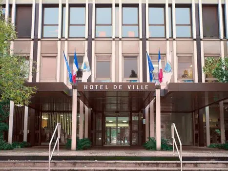 hôtel de ville — Belediye binası