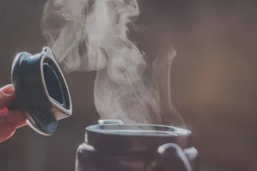 Испаряется — Evaporates