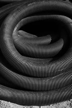 to twist up — tordre
