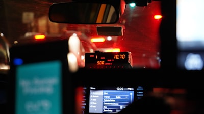 taxi meter — compteur du taxi