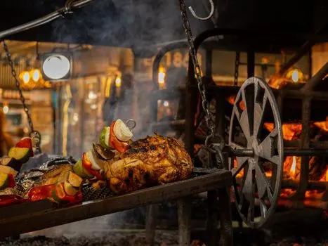 жарить — grillen