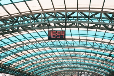 dans les temps — On schedule