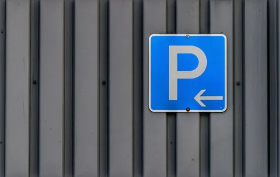 ¿Dónde puedo aparcar? — Gde mogu da parkiram?