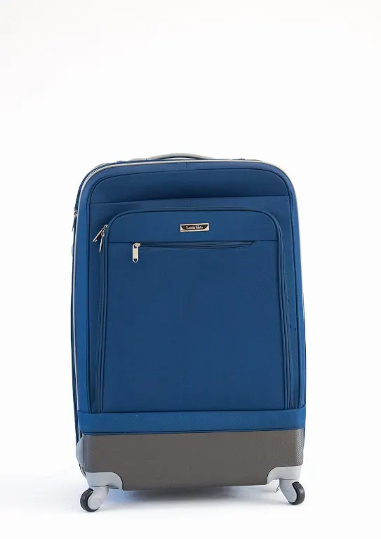 suitcase — maleta