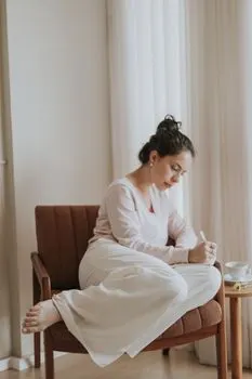 samopomoć — kendine yardım